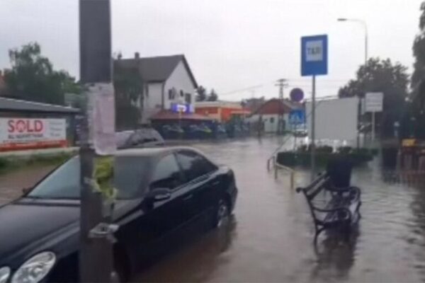 NEVRIJEME SE ŠIRI SRBIJOM: Gradovi Su Pod Vodom, Ovdje Je Daleko Najteža Situacija (VIDEO)